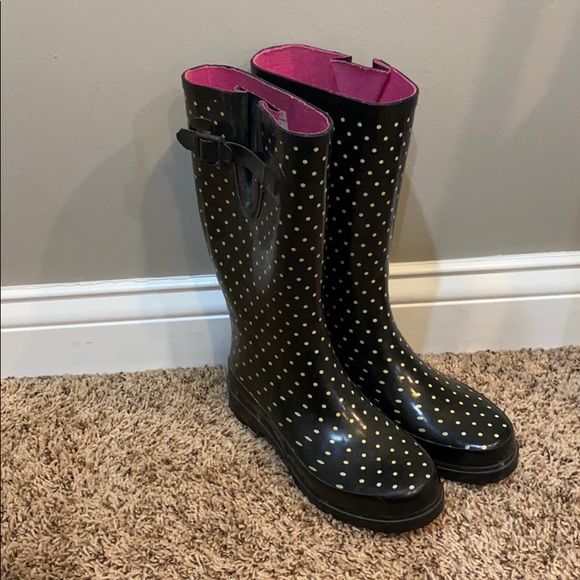 Black Polka Dot Rain boots - Picture 2 of 3